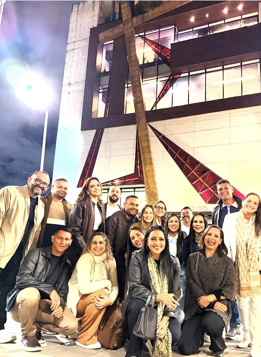 Grupo em destino curado pela LDL